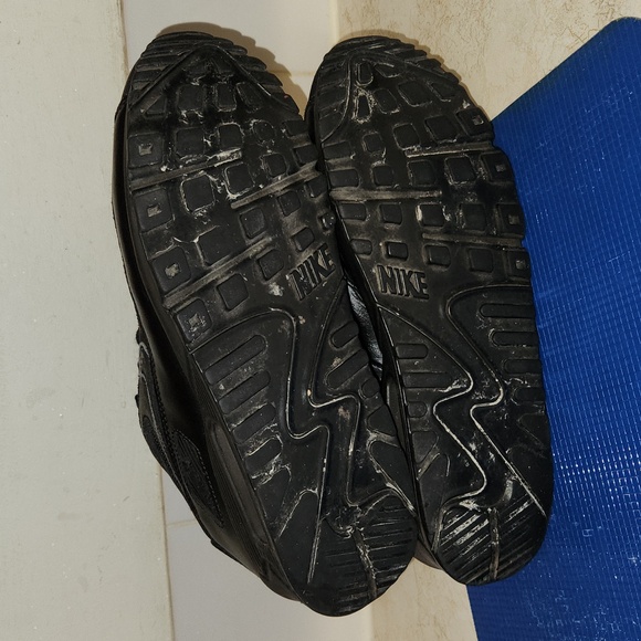 Nike Air Max 90 Black - Picture 7 of 9